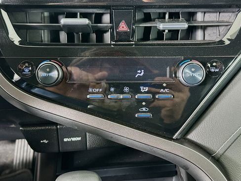 Used 2023 Toyota Camry SE image 21