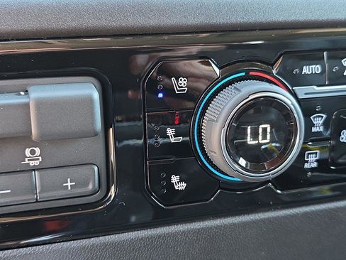 New 2026 Chevrolet Silverado 1500 LTZ w/ LTZ Premium Package image 33