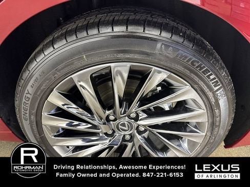 Certified 2025 Lexus ES 300h Ultra Luxury image 6