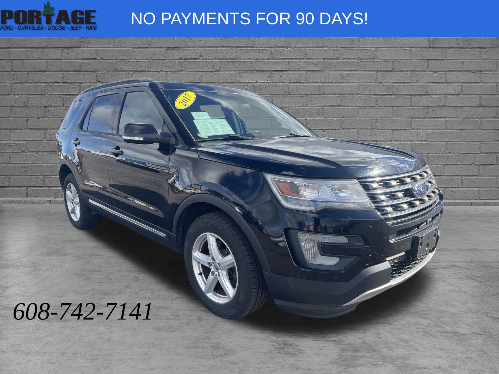 Used 2017 Ford Explorer XLT w/ Equipment Group 202A AWD/4WD image 1