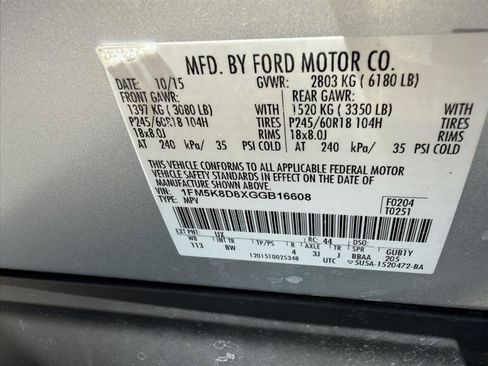 Used 2016 Ford Explorer XLT w/ Equipment Group 202A AWD/4WD image 10