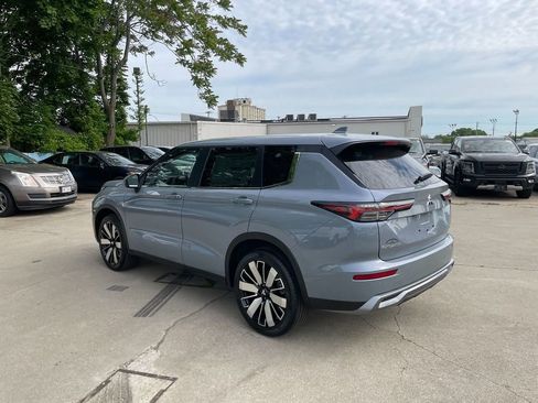 New 2026 Mitsubishi Outlander SE FWD image 8