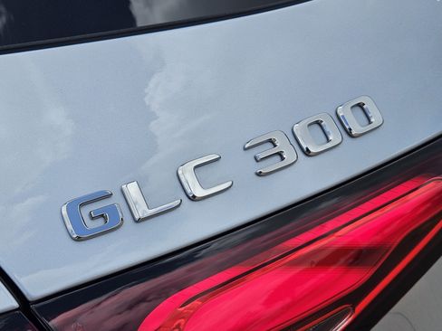 Used 2026 Mercedes-Benz GLC 300 image 26