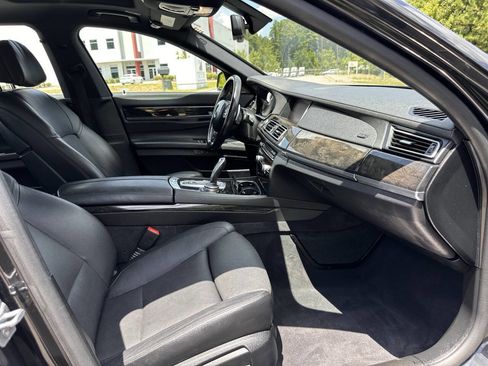 Used 2015 BMW 740Li xDrive image 21