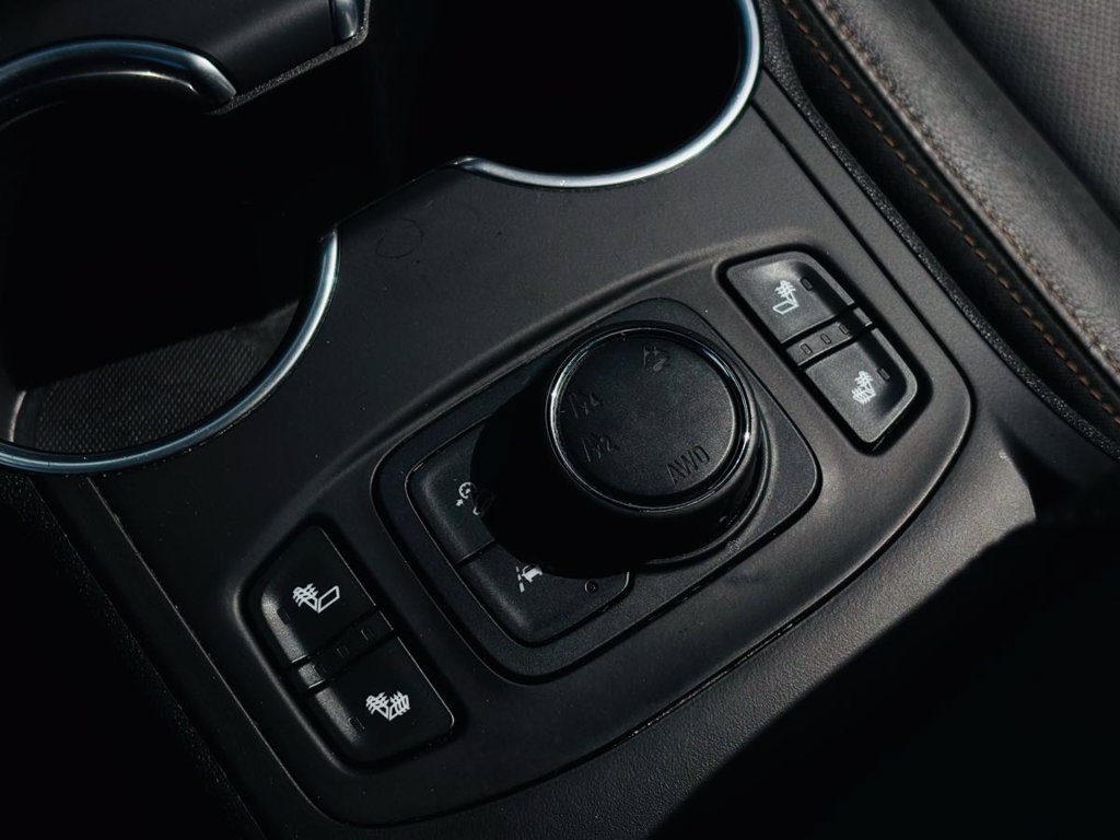Used 2021 GMC Terrain SLT w/ Infotainment Package II AWD/4WD image 61