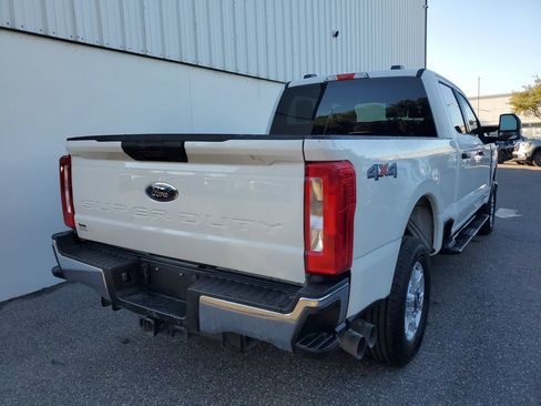 Used 2025 Ford F250 XLT AWD/4WD image 4
