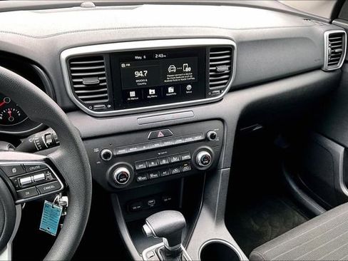 Used 2021 Kia Sportage LX w/ LX Fwd Popular Package image 15