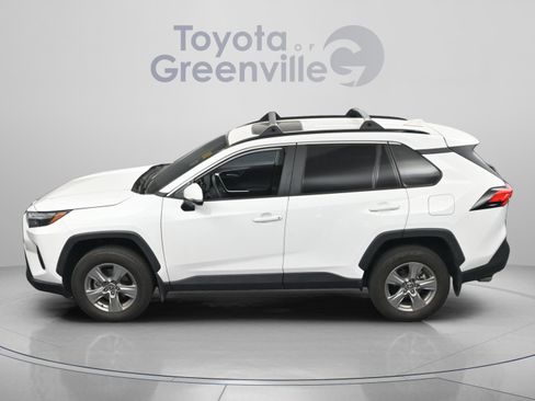 Used 2024 Toyota RAV4 XLE w/ Convenience Package image 4
