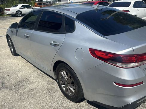 Used 2020 Kia Optima LX FWD image 5