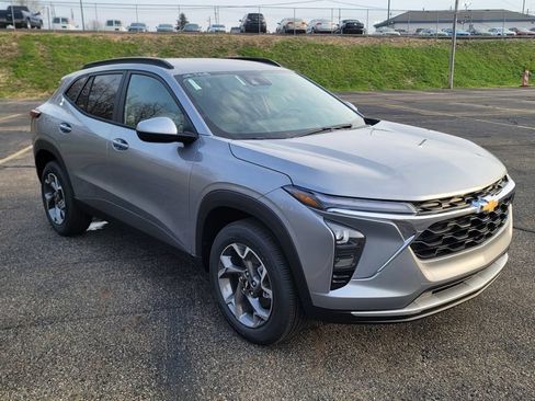 New 2026 Chevrolet Trax LT FWD image 16