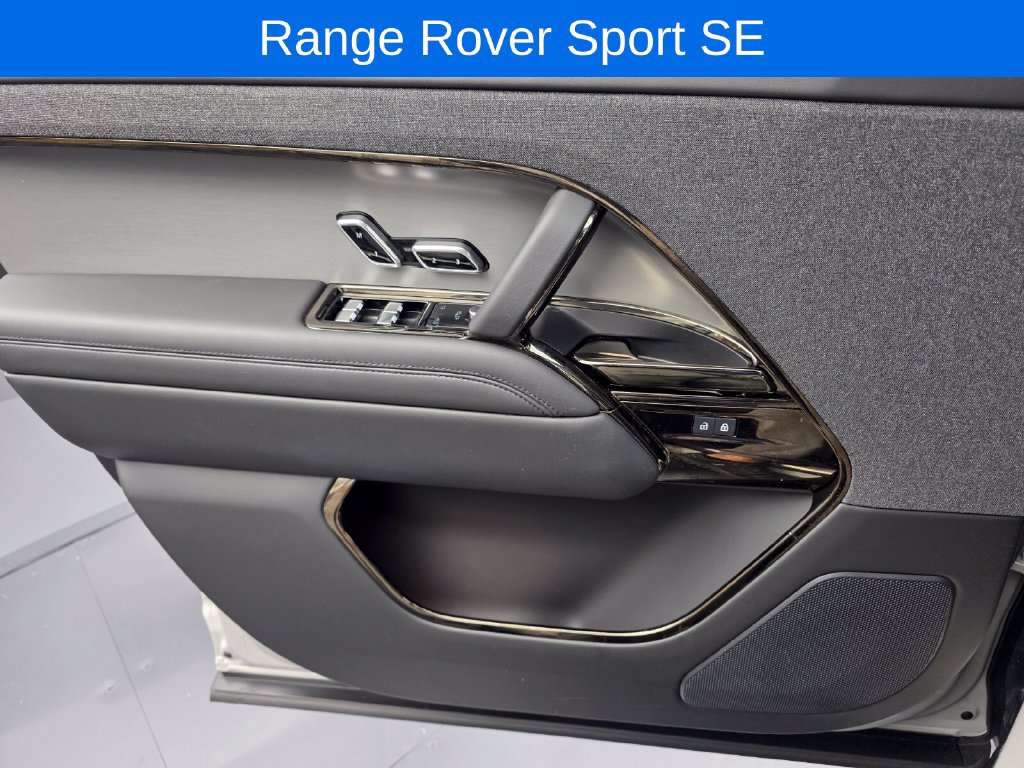 Used 2024 Land Rover Range Rover Sport SE AWD/4WD image 23