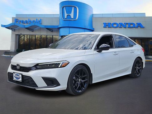 Certified 2024 Honda Civic Sport image 3