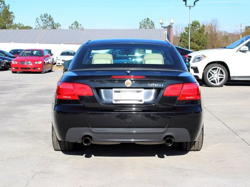 Used 2012 BMW 335i Convertible image 11