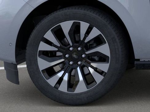 New 2026 Ford Expedition Platinum image 19