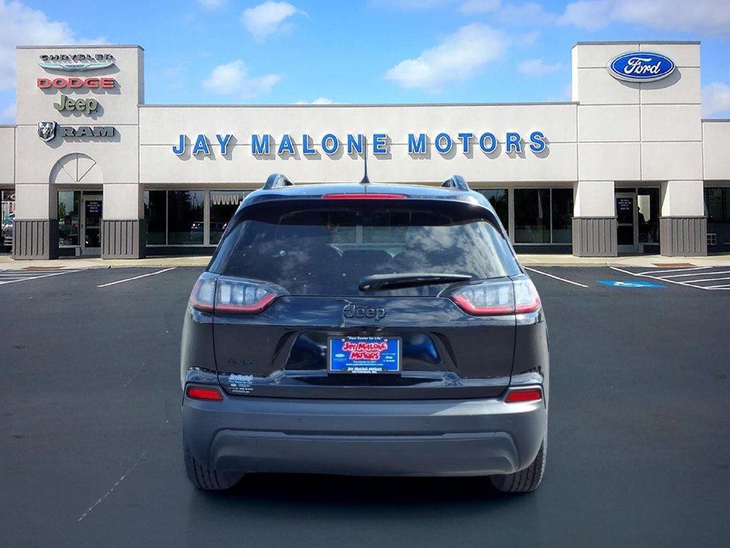 Used 2023 Jeep Cherokee Altitude Lux AWD/4WD image 3