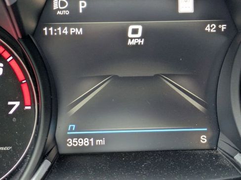 Used 2021 Alfa Romeo Stelvio Ti w/ Premium Package image 12