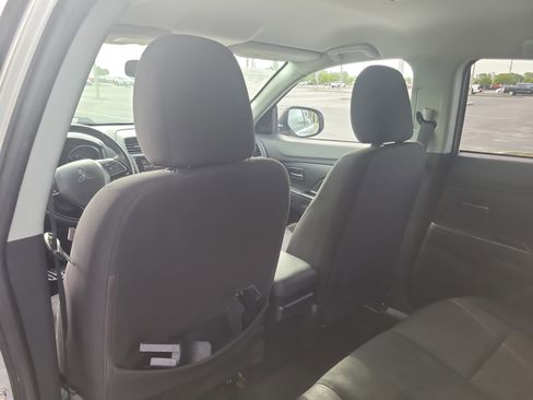 Used 2019 Mitsubishi Outlander Sport ES FWD image 15