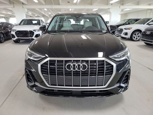 Used 2024 Audi Q3 2.0T Premium w/ Convenience Package AWD/4WD image 4