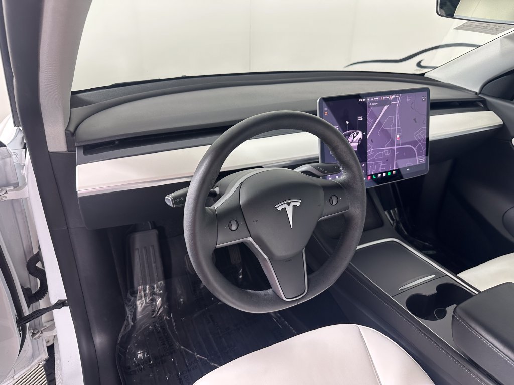Used 2021 Tesla Model Y Long Range AWD/4WD image 19