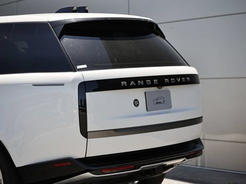 New 2026 Land Rover Range Rover Long Wheelbase SE AWD/4WD image 11