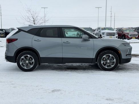 Used 2025 Chevrolet Blazer LT image 6