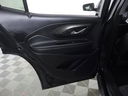Used 2024 GMC Terrain SLT image 24