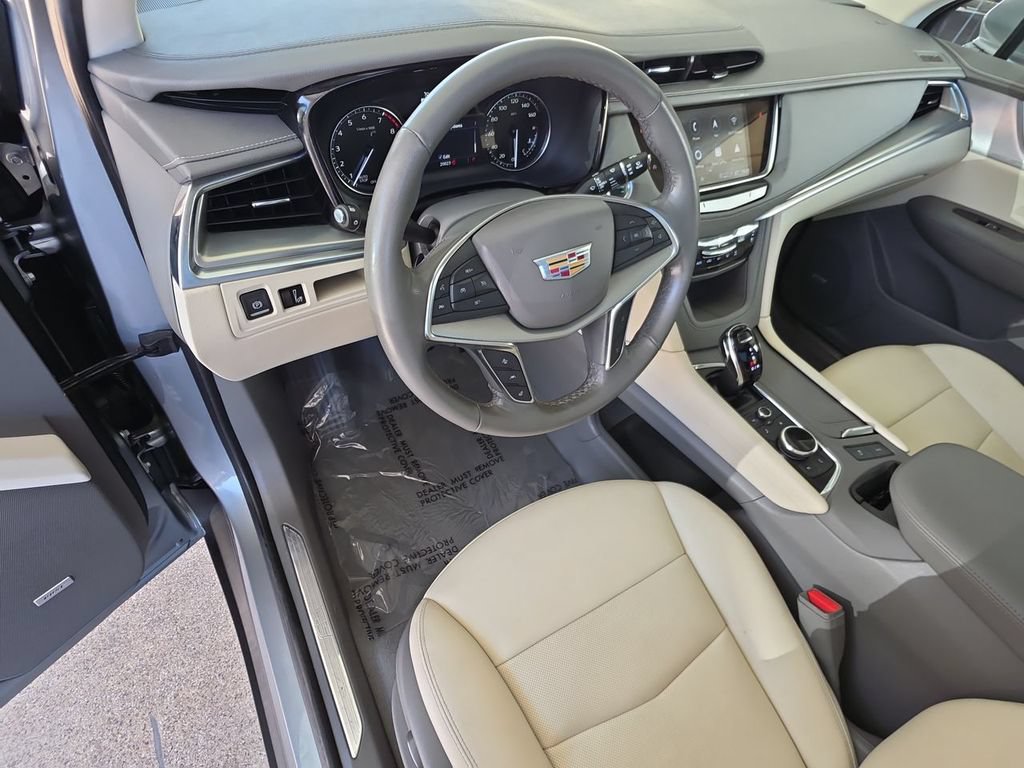 Certified 2024 Cadillac XT5 Premium Luxury FWD image 10