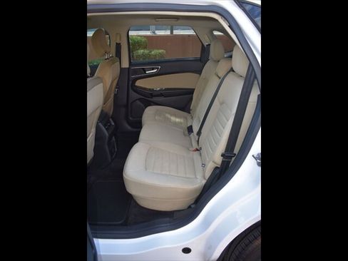 Used 2016 Ford Edge SEL FWD image 17