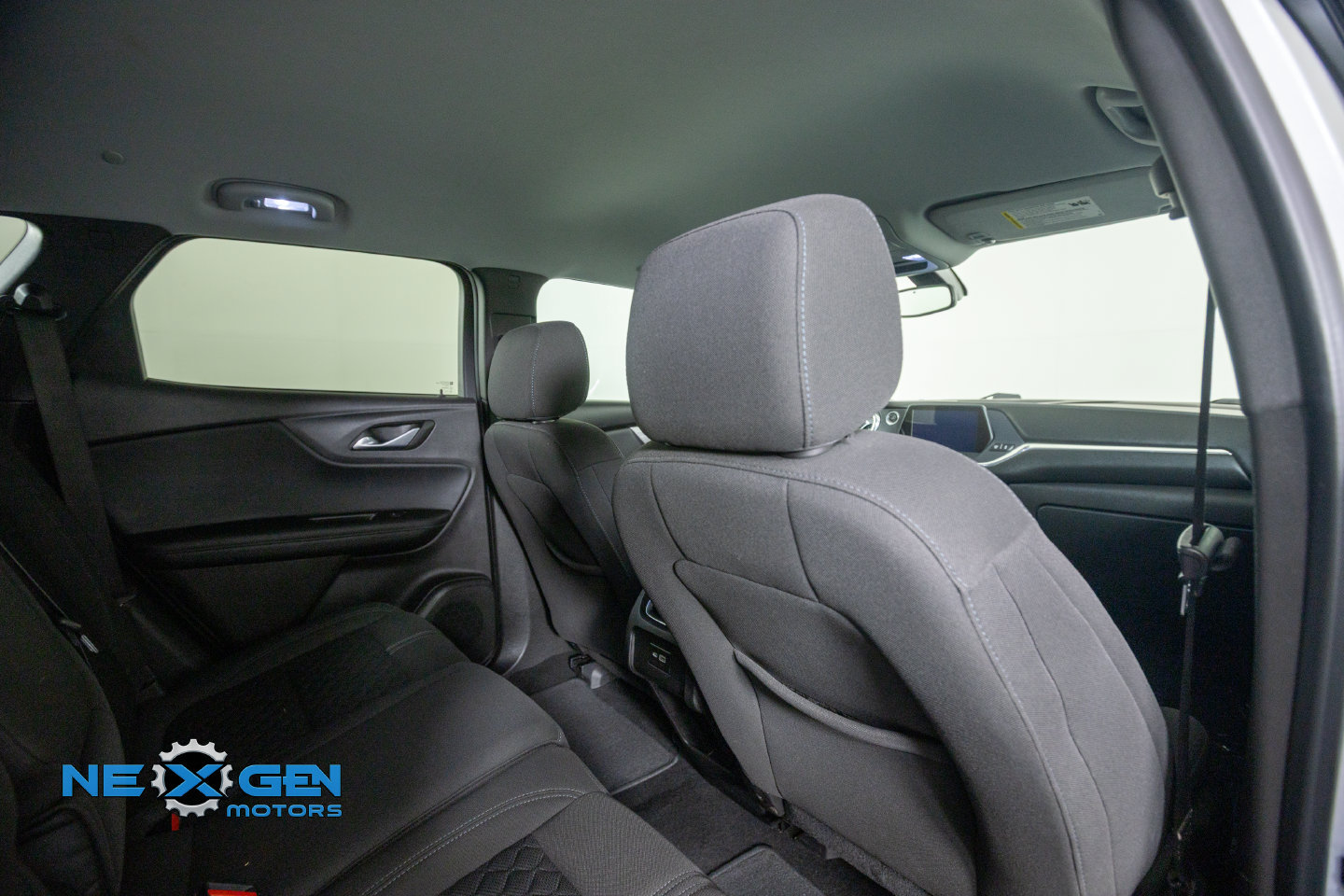 Used 2019 Chevrolet Blazer LT AWD/4WD image 35