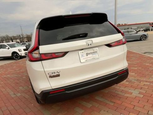 Certified 2024 Honda CR-V EX image 8