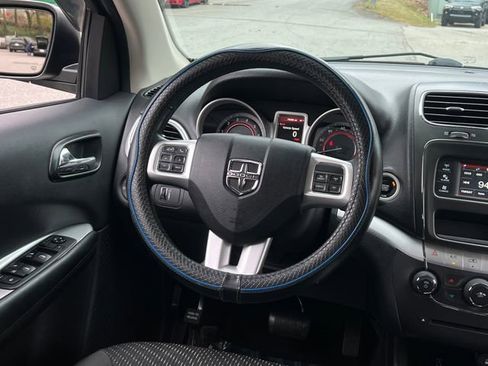 Used 2018 Dodge Journey SE w/ Connectivity Group image 17