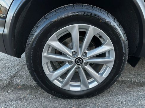 Used 2019 Nissan Rogue Sport SV image 13