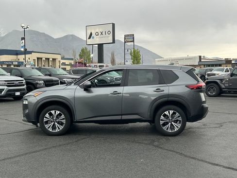 Used 2023 Nissan Rogue SV AWD/4WD image 8