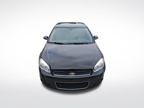Used 2011 Chevrolet Impala LT w/ Luxury Edition Package FWD image 2