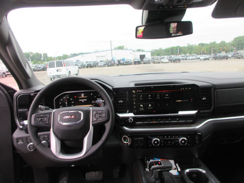New 2026 GMC Sierra 1500 SLT w/ SLT Convenience Package AWD/4WD image 16