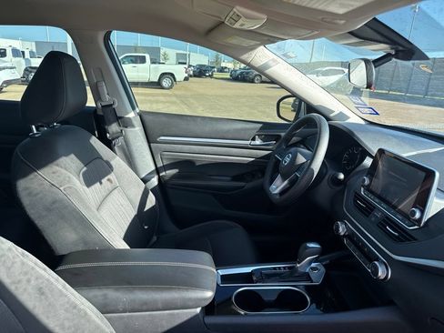 Used 2021 Nissan Altima 2.5 SV FWD image 30