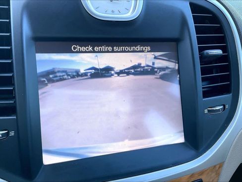 Used 2013 Chrysler 300 C image 26