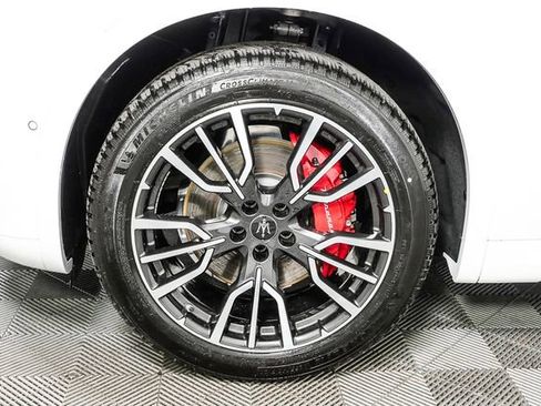 New 2025 Maserati Grecale GT AWD/4WD image 38