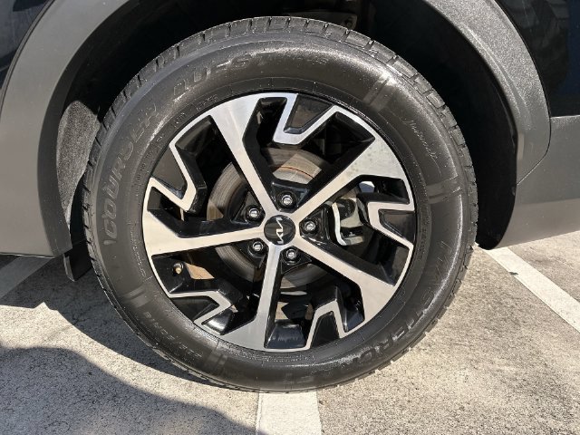 Used 2023 Kia Sportage EX FWD image 11