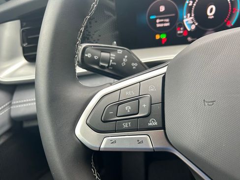 New 2026 Volkswagen Tiguan SE image 20