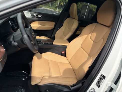 Certified 2024 Volvo XC60 B5 Ultimate w/ Protection Package Premier AWD/4WD image 16
