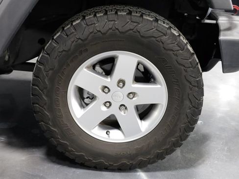Used 2014 Jeep Wrangler Unlimited Sport w/ Quick Order Package 24S AWD/4WD image 36