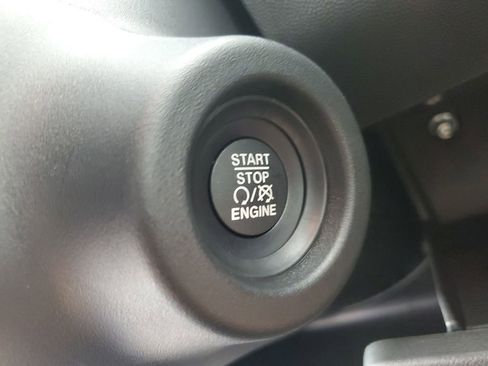 Used 2024 RAM ProMaster 2500 w/ Quick Order Package 22G SLT image 20