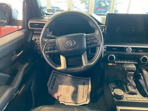 Certified 2025 Toyota 4Runner Limited AWD/4WD image 29