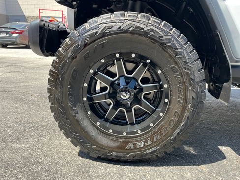 Used 2020 Jeep Wrangler Unlimited Rubicon w/ Steel Bumper Group AWD/4WD image 10