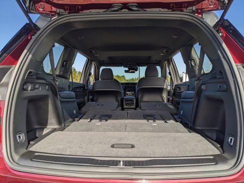 New 2025 Jeep Grand Cherokee L Laredo image 39