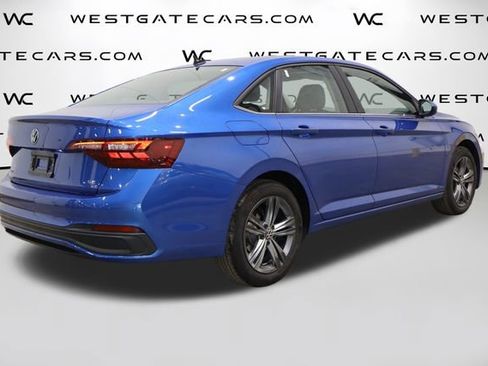 Used 2024 Volkswagen Jetta SE image 46