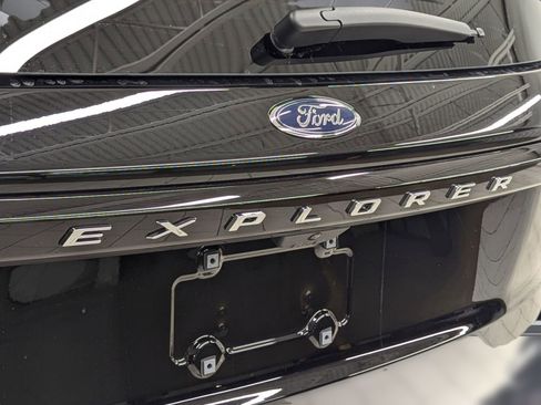 New 2026 Ford Explorer Active w/ Active Comfort Package image 33