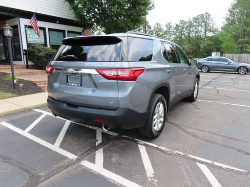 Used 2020 Chevrolet Traverse LT w/ LPO, Cargo Package AWD/4WD image 8