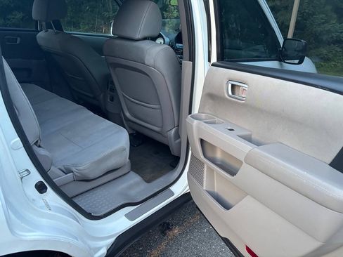 Used 2014 Honda Pilot LX image 19